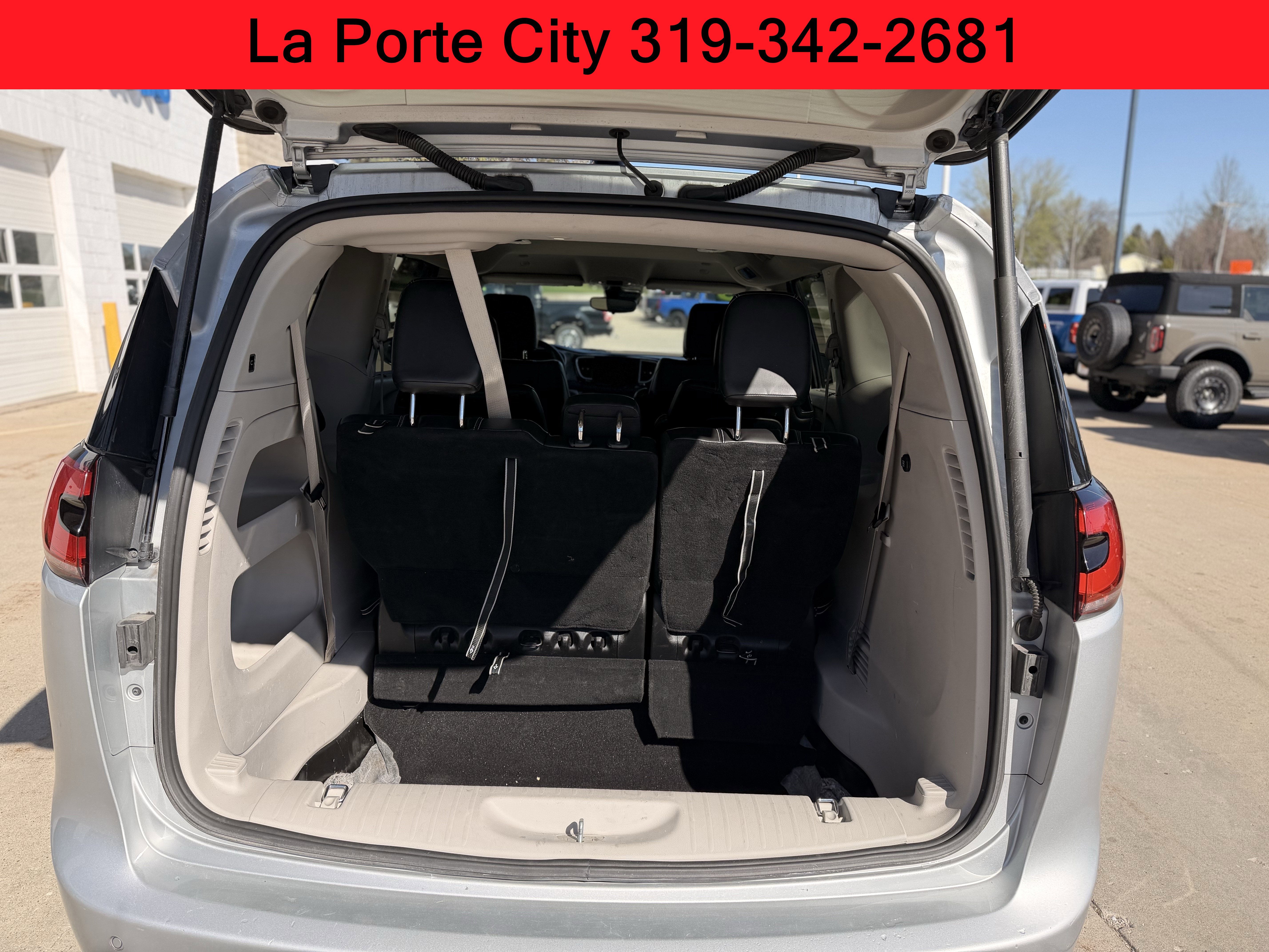 2023 Chrysler Pacifica Touring L