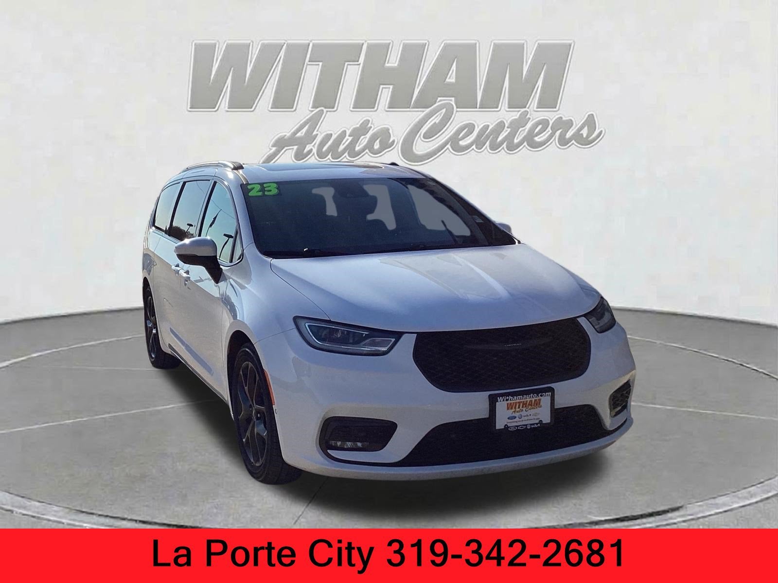 Used 2023 Chrysler Pacifica Touring L with VIN 2C4RC1BG4PR629579 for sale in La Porte City, IA