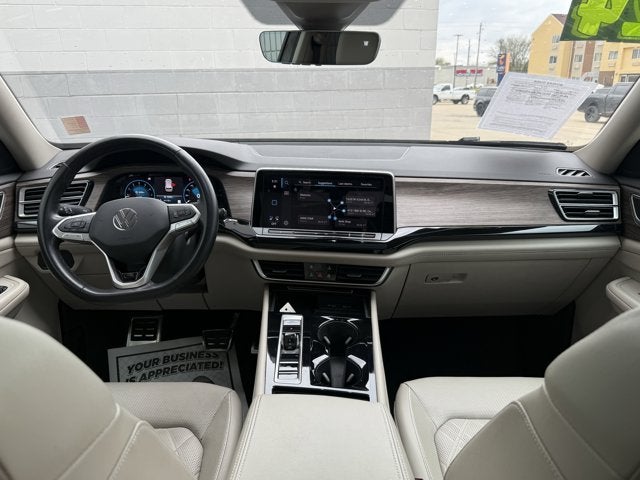 2024 Volkswagen Atlas 2.0T SEL Premium R-Line