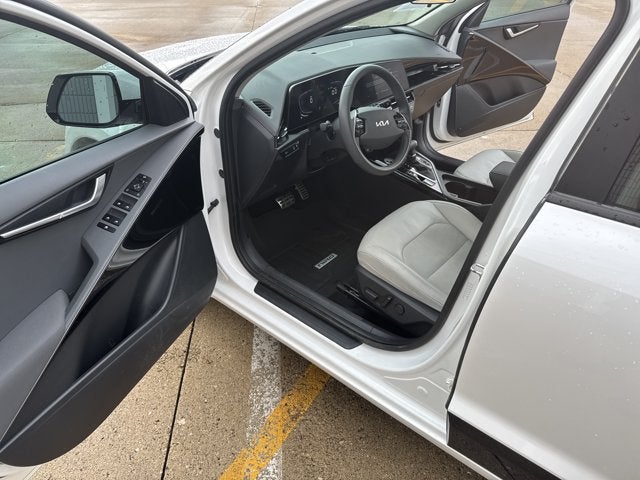 2024 Kia Niro EX Touring