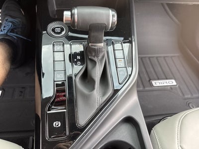 2024 Kia Niro EX Touring