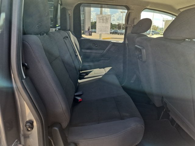 2014 Nissan Titan Base