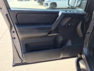 2014 Nissan Titan Base