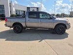2014 Nissan Titan Base