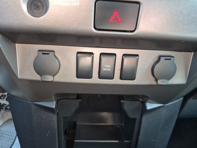 2014 Nissan Titan Base