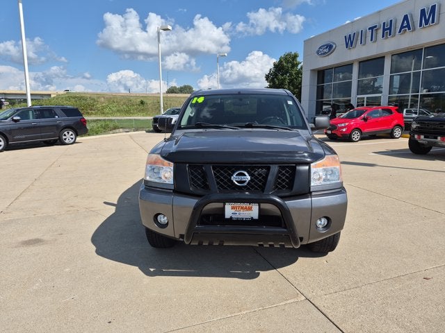 2014 Nissan Titan Base