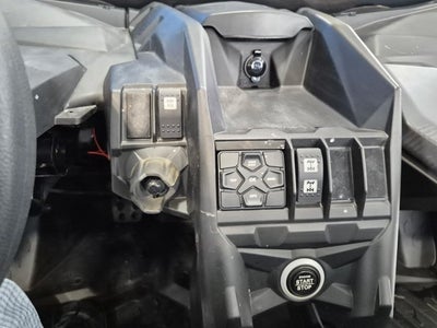 2021 CAN-AM 7UMC Base