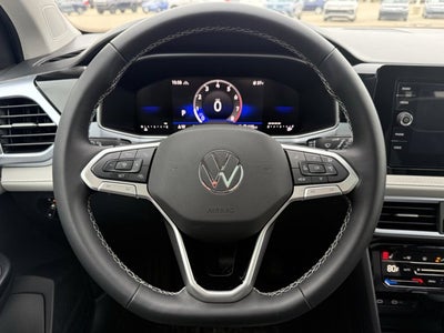 2025 Volkswagen Taos SE