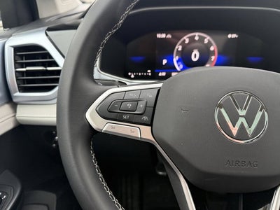 2025 Volkswagen Taos SE