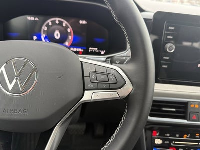 2025 Volkswagen Taos SE