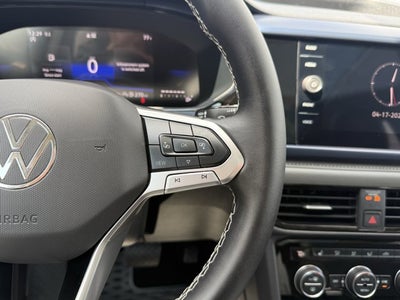 2024 Volkswagen Taos SE