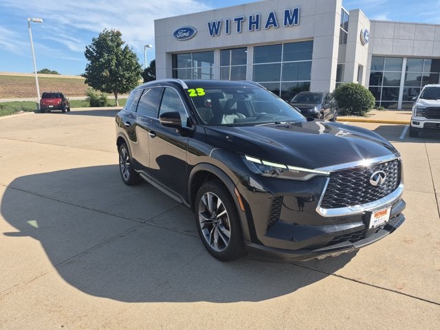 2023 INFINITI QX60 LUXE