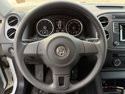 2017 Volkswagen TIGUAN Base