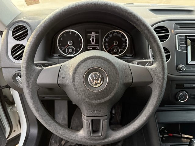 2017 Volkswagen TIGUAN Base