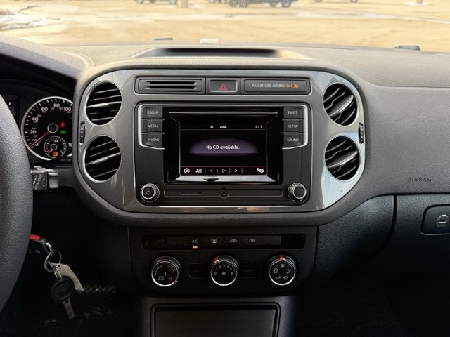 2017 Volkswagen TIGUAN Base