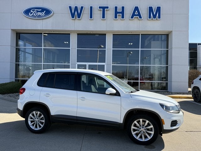 2017 Volkswagen TIGUAN Base