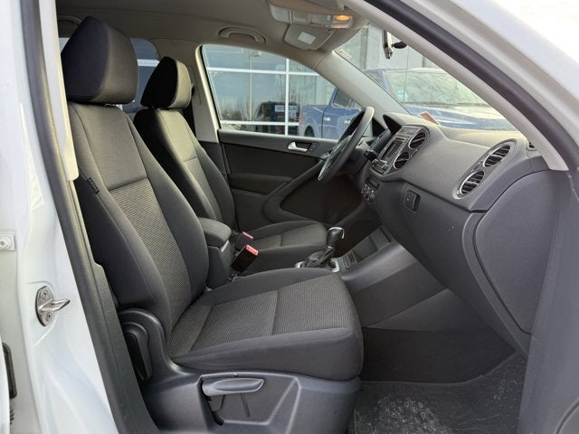 2017 Volkswagen TIGUAN Base